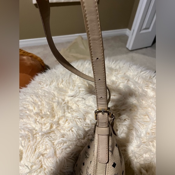 Authentic M C M hobo bag - Picture 9 of 16